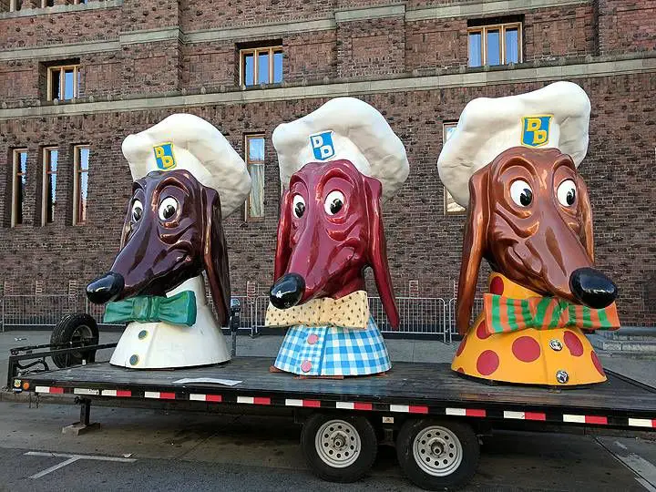 preserved doggie diner heads