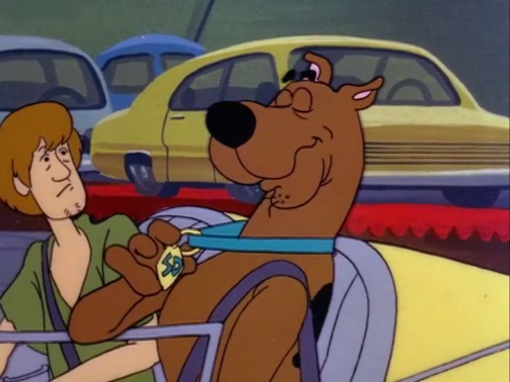 scooby driving the mystery machine