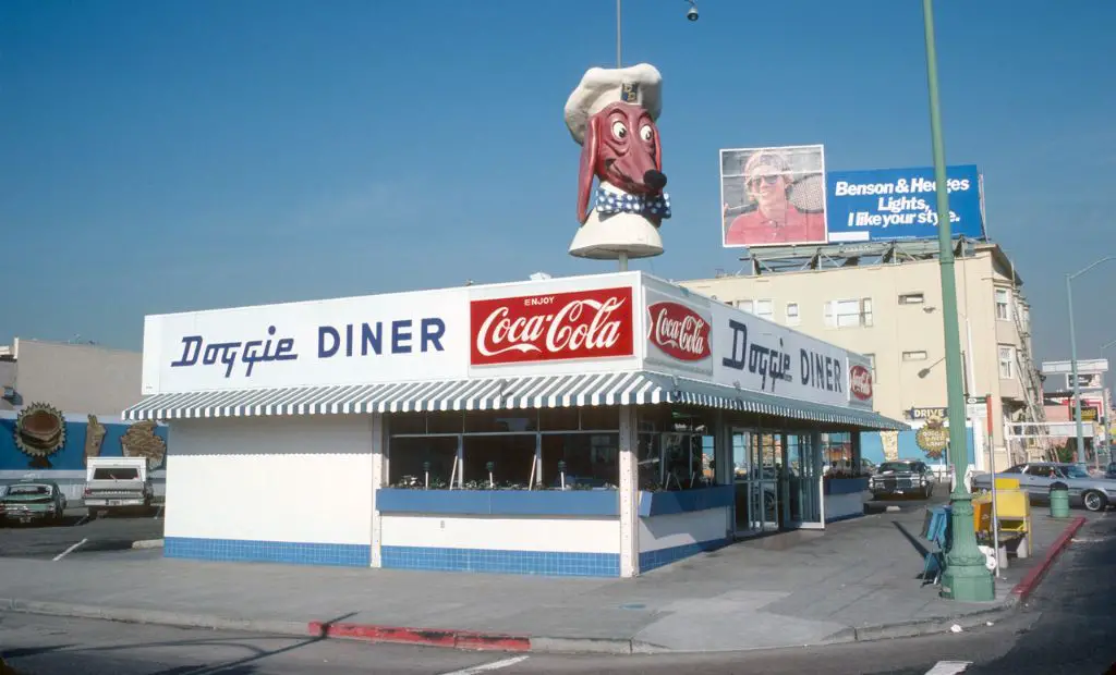 the original doggie diner location